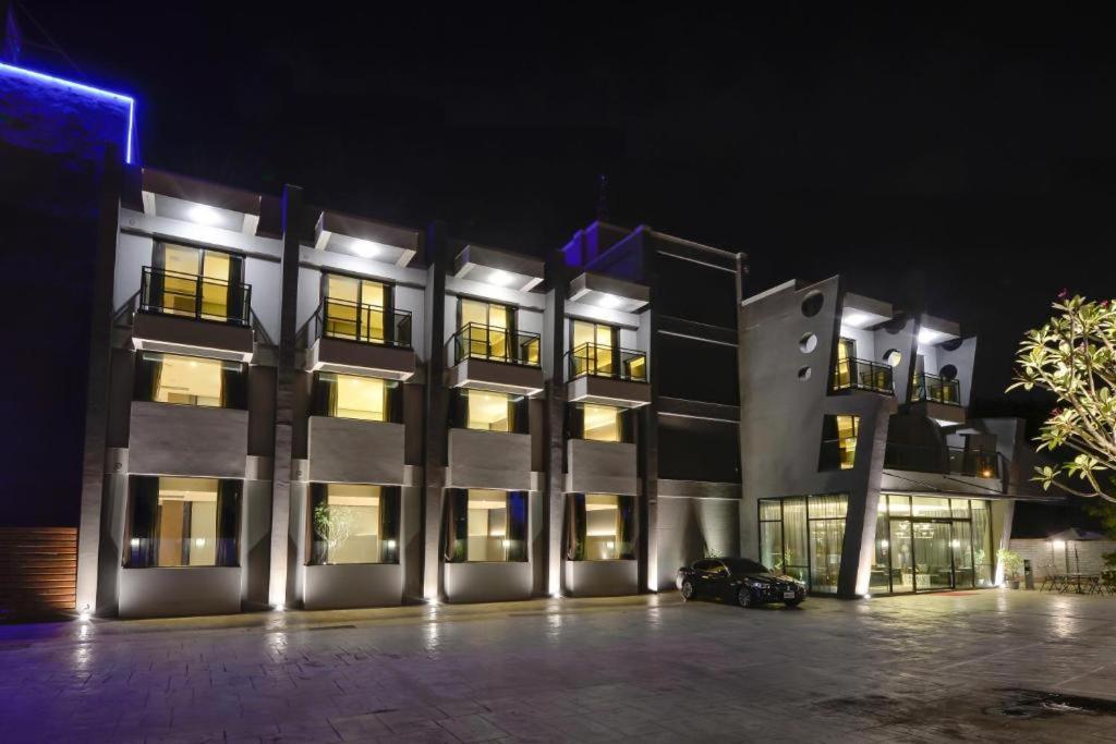 M Hotel Каотун Екстер'єр фото
